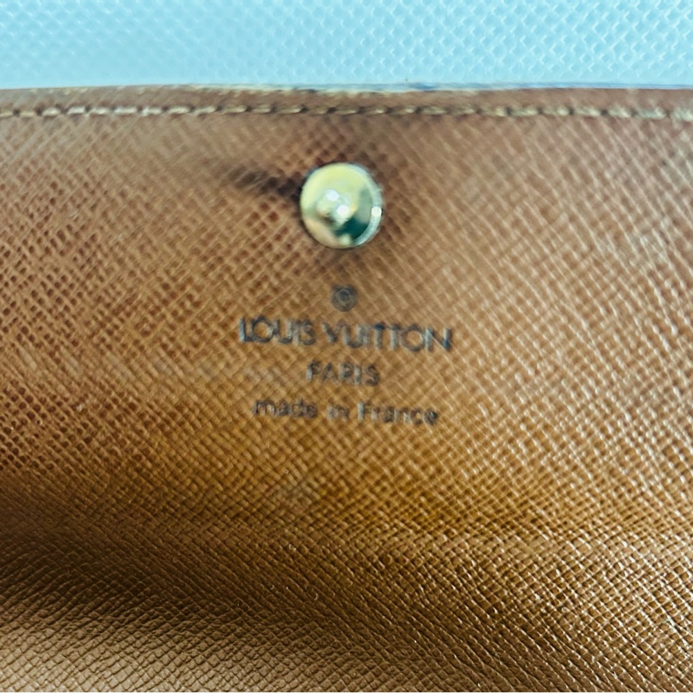 LV Sarah Monogram Wallet in EUC
* Free Shipping * - Picture 3 of 16